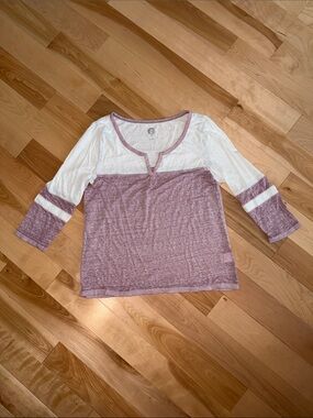SO Mauve-Trim Scoop Neck Knit Top in Cream and Mauve